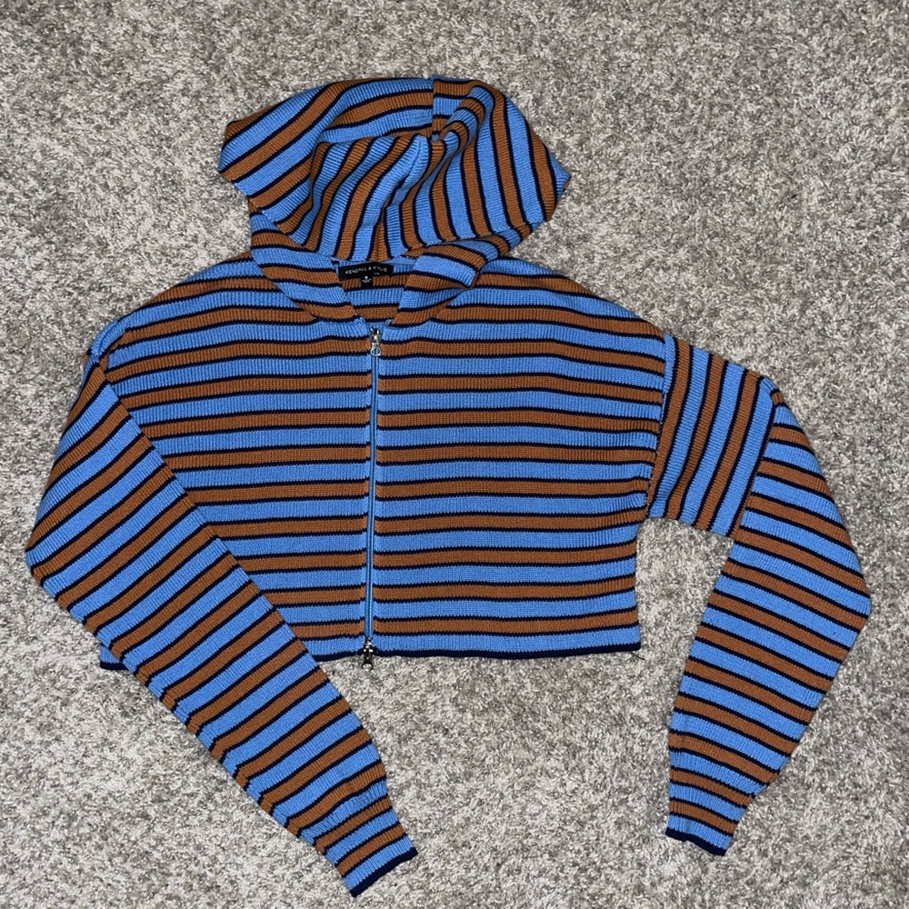 Kendall and Kylie cropped hoodie